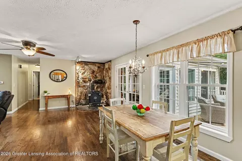 Dining - 471 Windrock Ln, Dimondale, MI 48821 photo 2 of 3