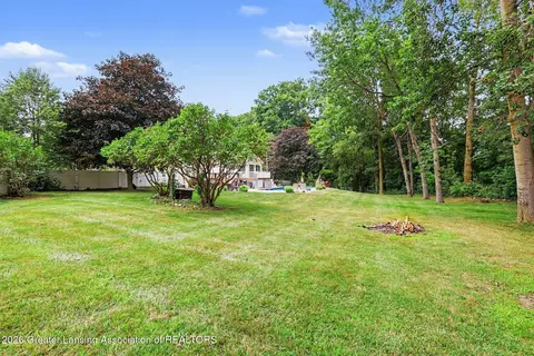 Exterior - 471 Windrock Ln, Dimondale, MI 48821 photo 6 of 6