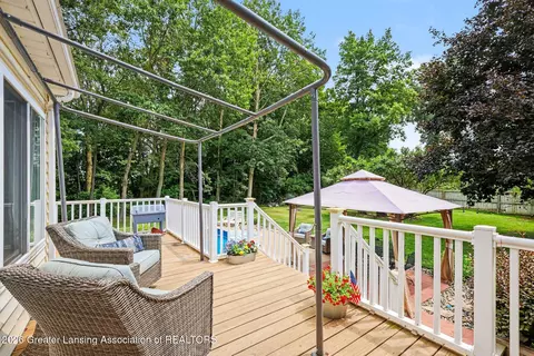 Exterior - 471 Windrock Ln, Dimondale, MI 48821 photo 5 of 6