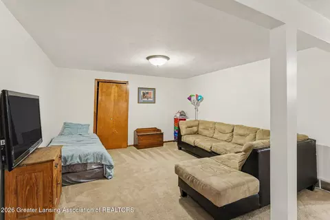 Bedroom - 471 Windrock Ln, Dimondale, MI 48821 photo 7 of 8