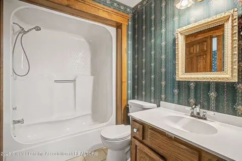 Bath - 10490 W Clark Rd, Eagle, MI 48822 photo 2 of 3