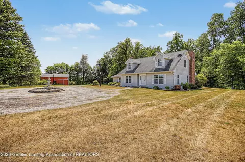 Exterior - 10490 W Clark Rd, Eagle, MI 48822 photo 2 of 6