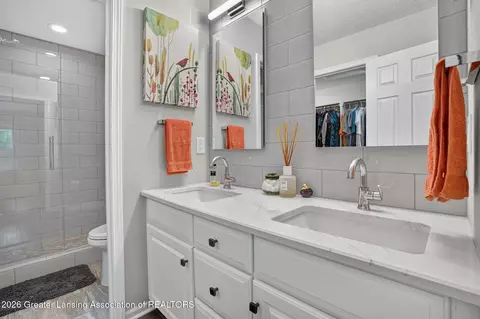 Bath - 4185 Hamlet Cv, Bath, MI 48808 photo 1 of 1