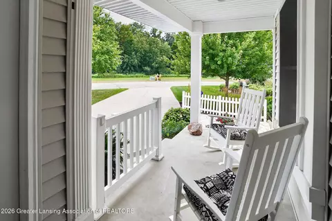 Exterior - 4185 Hamlet Cv, Bath, MI 48808 photo 3 of 4