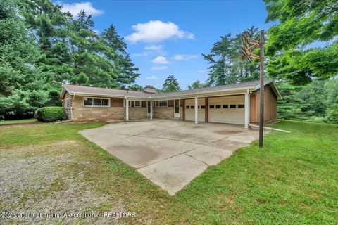 Exterior - 6150 Valley Trl, Dimondale, MI 48821 photo 2 of 8