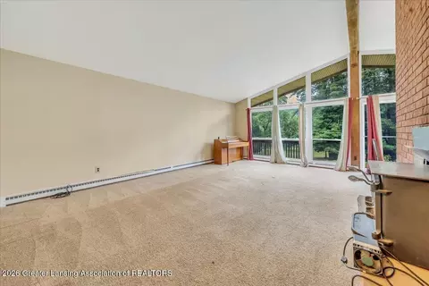 Living - 6150 Valley Trl, Dimondale, MI 48821 photo 1 of 4