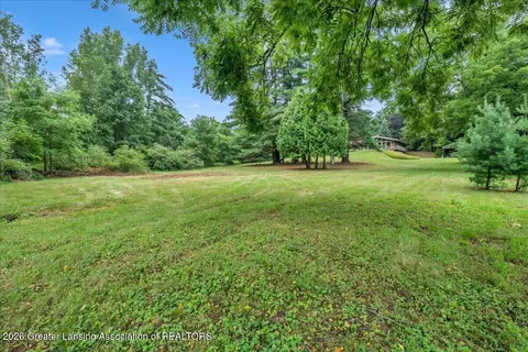 Exterior - 6150 Valley Trl, Dimondale, MI 48821 photo 6 of 8