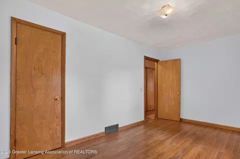 Bedroom - 9207 W Herbison Rd, Eagle, MI 48822 photo 2 of 6