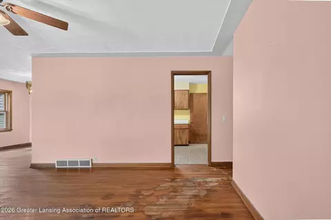 Entry Way - 9207 W Herbison Rd, Eagle, MI 48822 photo 1 of 2