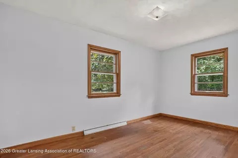 Bedroom - 9207 W Herbison Rd, Eagle, MI 48822 photo 1 of 6