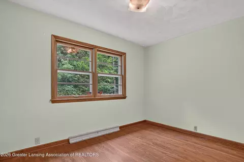 Bedroom - 9207 W Herbison Rd, Eagle, MI 48822 photo 3 of 6