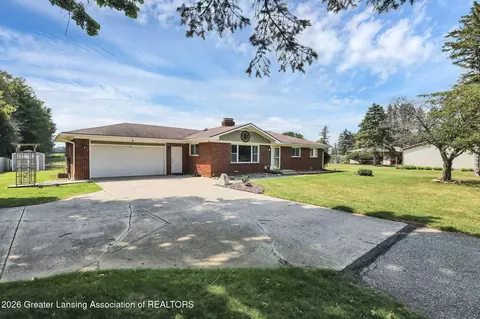 156 S Michigan Rd, Eaton Rapids, MI 48827