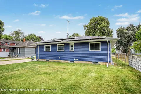 Exterior - 427 Bates, Jackson, MI 49202 photo 4 of 6