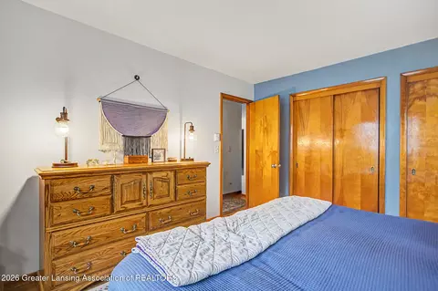 Bedroom - 427 Bates, Jackson, MI 49202 photo 2 of 4