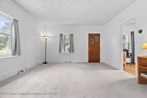 Living - 321 E Thomas St, Lansing, MI 48906 photo 3 of 3