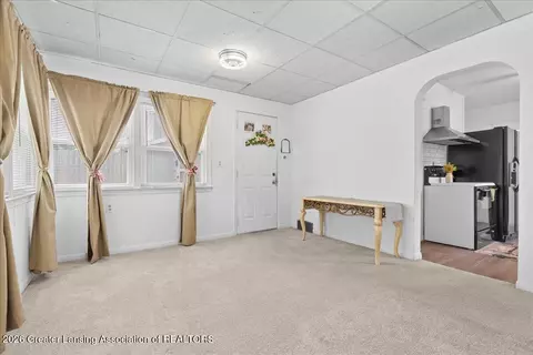 Entry Way - 321 E Thomas St, Lansing, MI 48906 photo 2 of 3