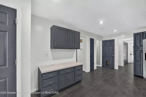 Entry Way - 5855 Edson St, Haslett, MI 48840 photo 2 of 4