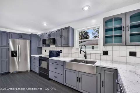 Kitchen - 5855 Edson St, Haslett, MI 48840 photo 1 of 3