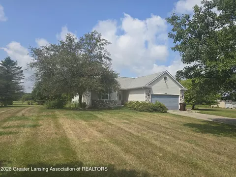 5243 Jamerlea Ln, Fowlerville, MI 48836
