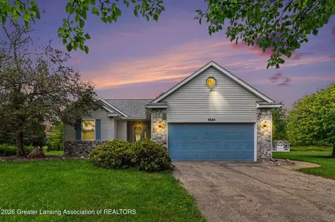 5243 Jamerlea Ln, Fowlerville, MI 48836