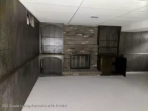 Living - 1018 Ada St, Owosso, MI 48867 photo 4 of 4