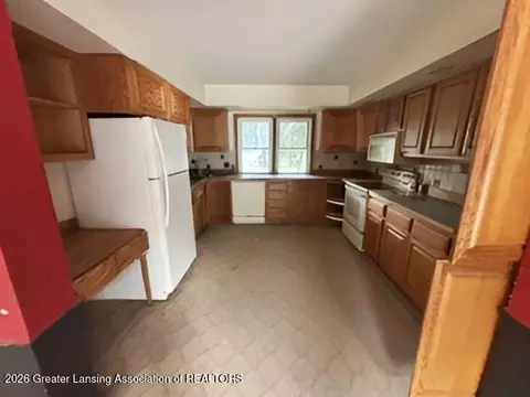 Kitchen - 1018 Ada St, Owosso, MI 48867 photo 1 of 2