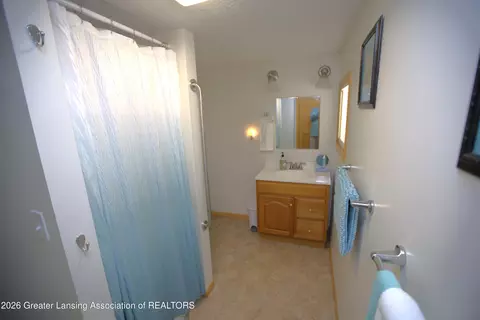 Bath - 441 Yoder Ln, Vestaburg, MI 48891 photo 1 of 1