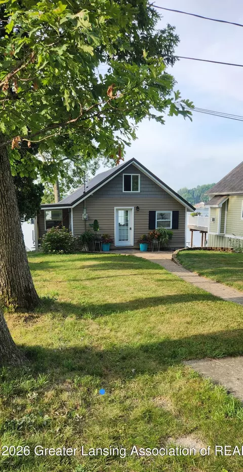 441 Yoder Ln, Vestaburg, MI 48891