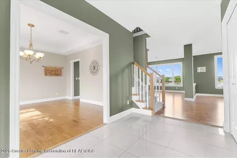 Entry Way - 12935 Paradise Dr, Dewitt, MI 48820 photo 2 of 5