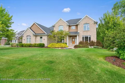 Exterior - 12935 Paradise Dr, Dewitt, MI 48820 photo 11 of 12