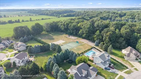 View/Area - 12935 Paradise Dr, Dewitt, MI 48820 photo 4 of 9