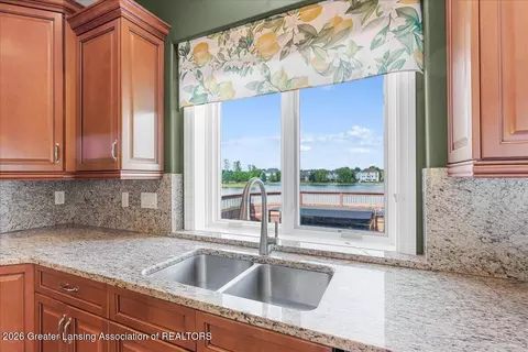 Kitchen - 12935 Paradise Dr, Dewitt, MI 48820 photo 2 of 4