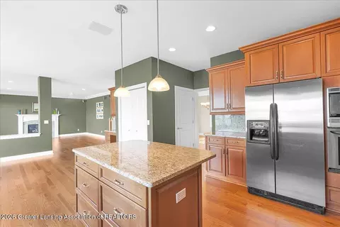 Kitchen - 12935 Paradise Dr, Dewitt, MI 48820 photo 4 of 4