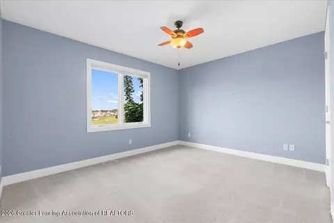 Bedroom - 12935 Paradise Dr, Dewitt, MI 48820 photo 5 of 8