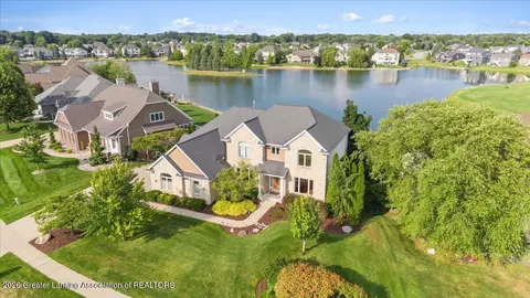 View/Area - 12935 Paradise Dr, Dewitt, MI 48820 photo 2 of 9