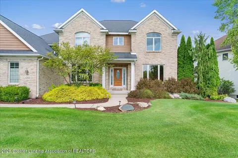 Exterior - 12935 Paradise Dr, Dewitt, MI 48820 photo 2 of 12