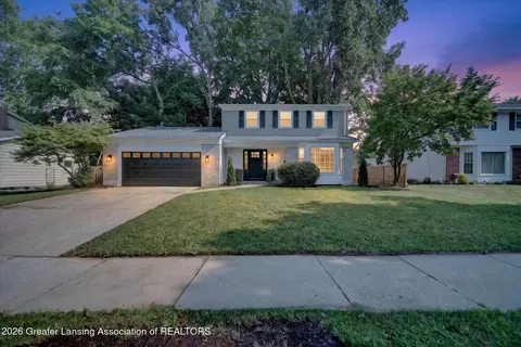 2225 Montego Dr, Lansing, MI 48912