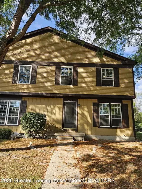 2901 Staten Ave #15, Lansing, MI 48910