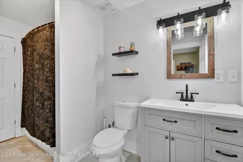 Bath - 511 E Tyrrell Rd, Morrice, MI 48857 photo 1 of 1