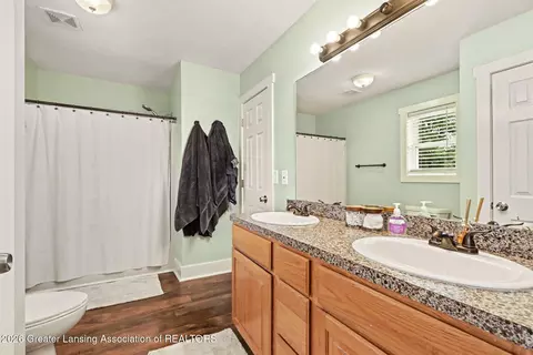 Bath - 708 W Windward Way, Perry, MI 48872 photo 3 of 4