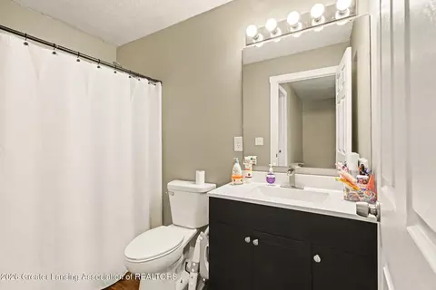 Bath - 708 W Windward Way, Perry, MI 48872 photo 2 of 4