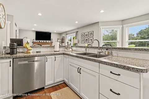 Kitchen - 708 W Windward Way, Perry, MI 48872 photo 1 of 2