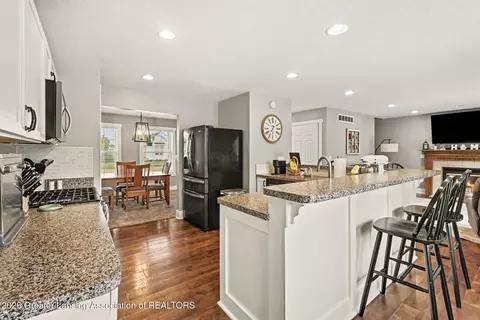 Kitchen - 708 W Windward Way, Perry, MI 48872 photo 2 of 2