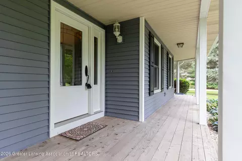Exterior - 4115 W Howe Rd, Dewitt, MI 48820 photo 2 of 5