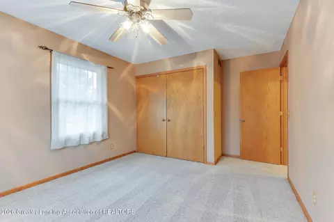 Bedroom - 4115 W Howe Rd, Dewitt, MI 48820 photo 5 of 10