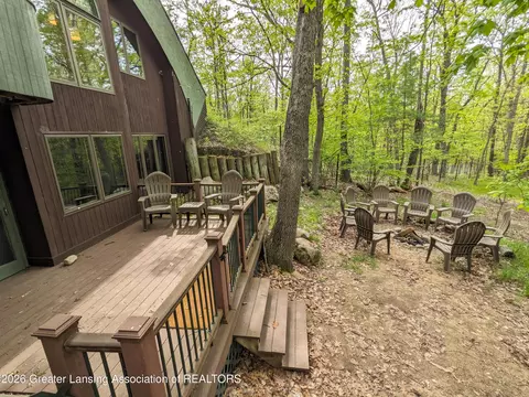 Exterior - 2889 W Sunset Dr, Roscommon, MI 48653 photo 3 of 6
