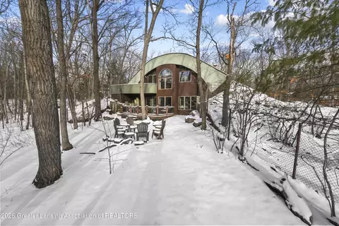 Exterior - 2889 W Sunset Dr, Roscommon, MI 48653 photo 5 of 6