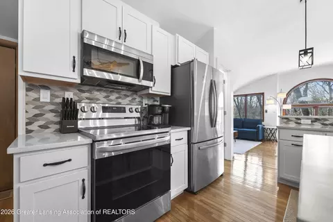 Kitchen - 2889 W Sunset Dr, Roscommon, MI 48653 photo 3 of 3