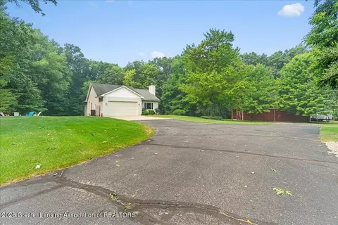 Exterior - 10222 Red Bud Dr, Haslett, MI 48840 photo 3 of 11