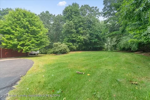 Exterior - 10222 Red Bud Dr, Haslett, MI 48840 photo 7 of 11